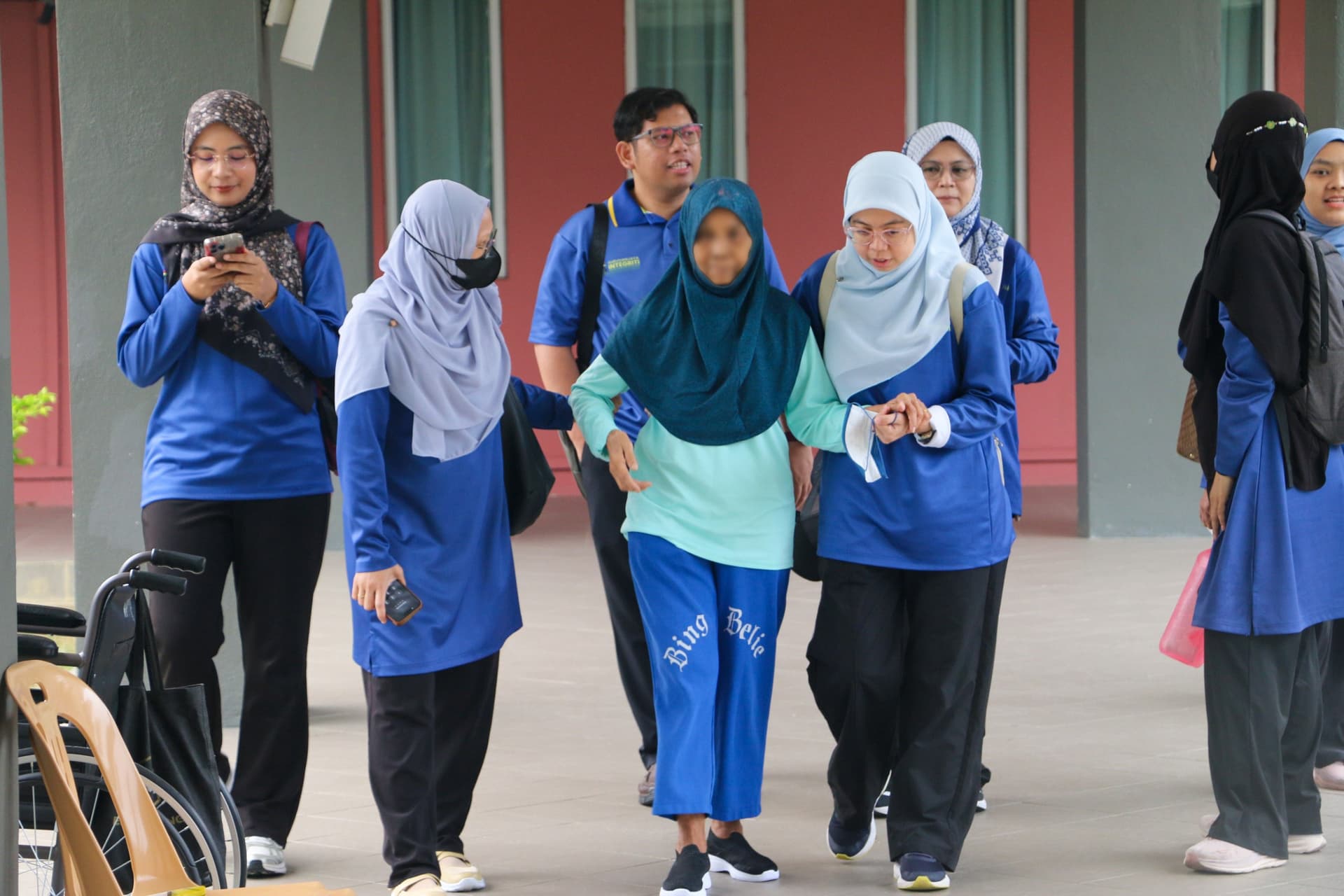 Image from: “Cucu Angkat” Santuni 171 Warga Emas, Erat Hubungan Antara Generasi