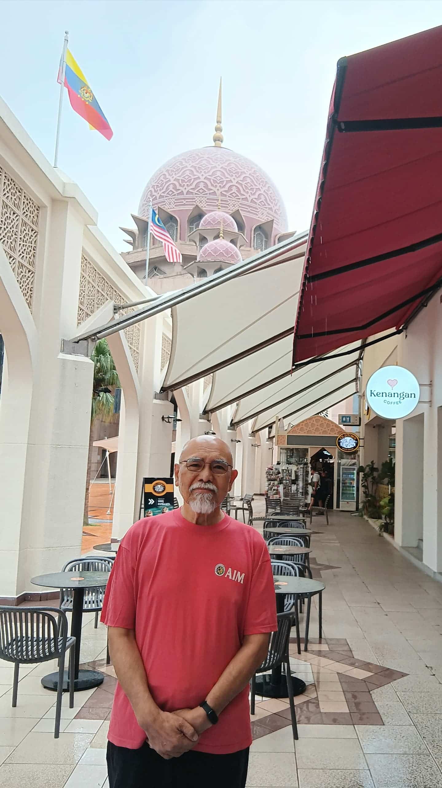 Image from: #EiTahuTak | Masjid Putra Gallery highlights the mosque as a masterpiece of Islamic architecture and cultural heritage