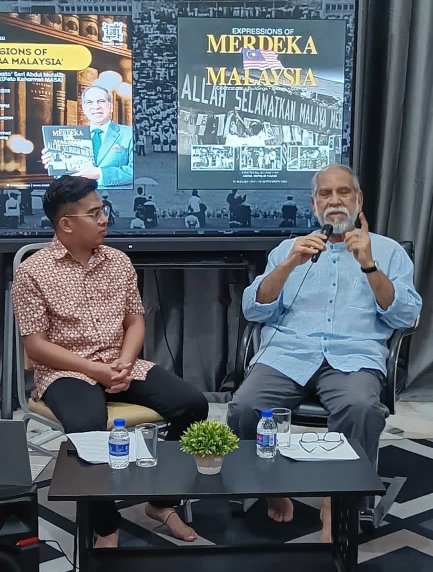 Image from: #MalaysiaKita | Expressions of Merdeka are powerful symbols, events & cultural displays in celebrating independence