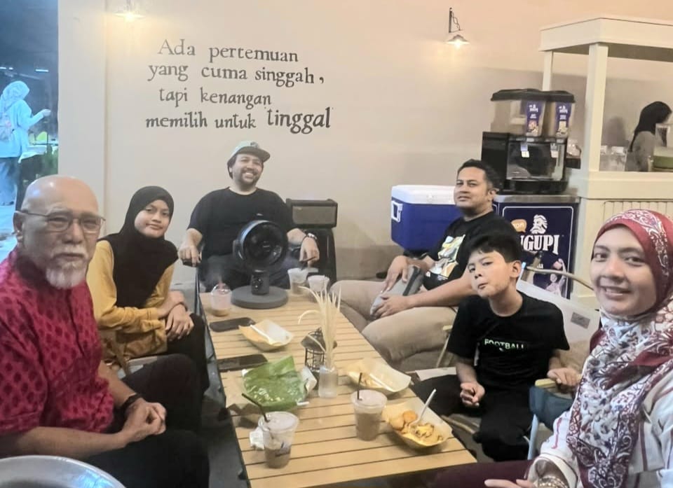 Image from: Memoirs Studio Coffee and Traditional Gifts outlet in Dengkil becomes family-friendly sharing rendezvous place & time