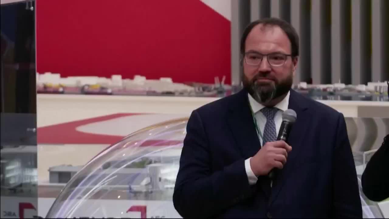Putin calls Elon Musk a 'genius' as Russia builds its own Starlink ...