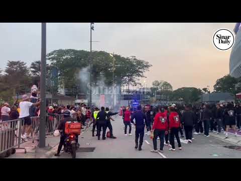 Chaos broke out outside Bukit Jalil National Stadium before the final