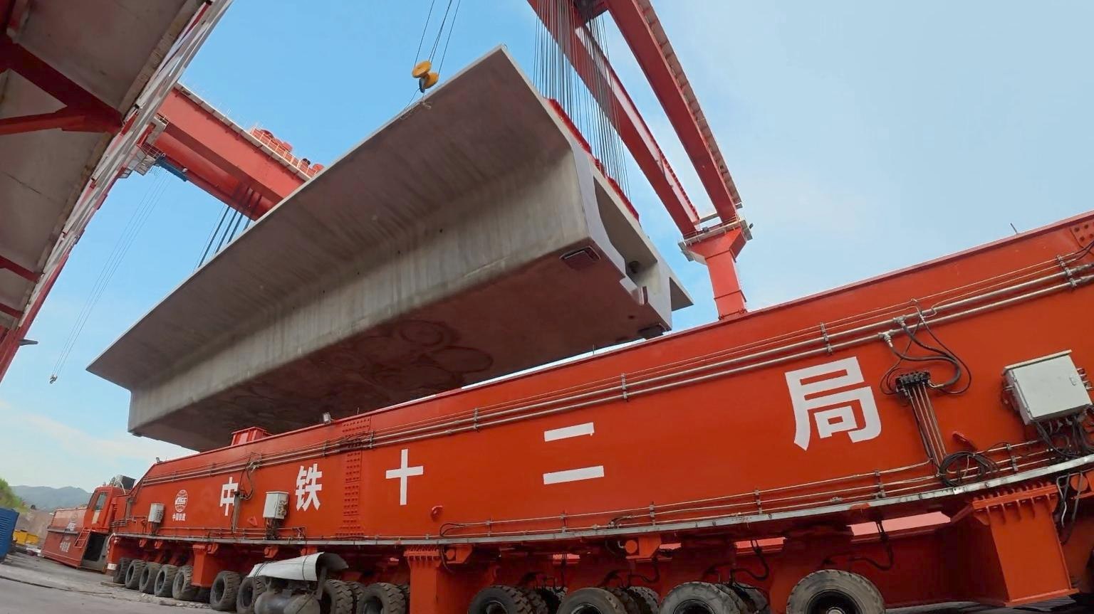 How is 32-m-long high-speed rail box girder installed